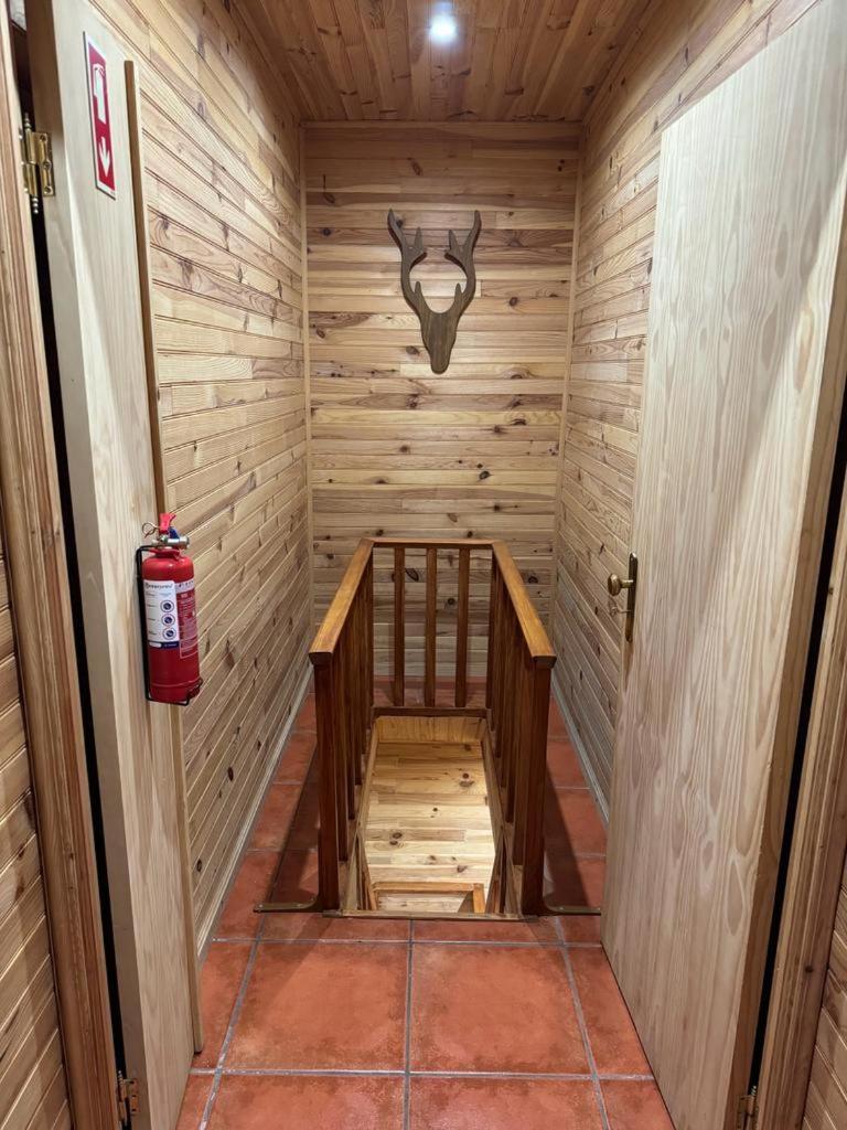Mountain Lodge T3 Duplex Abrigo Do Lobo 科维良 外观 照片